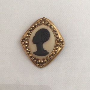 Correa Simpson Cameo Pin